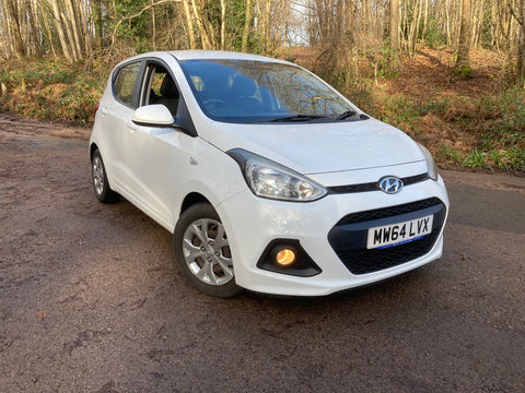 Hyundai i10 1.2 Active SE.  Low mileage, low tax and insurance bands. Full Service History